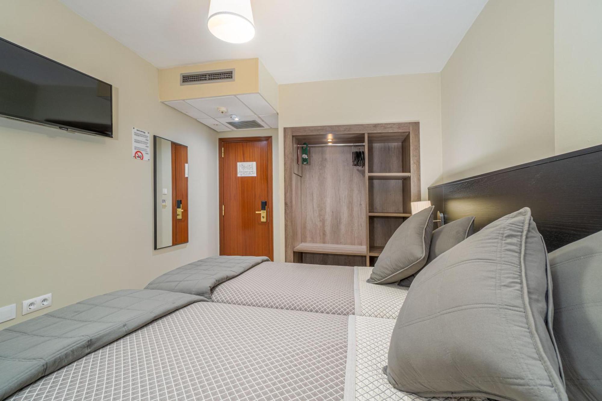 Hotel Montmar Roses Ngoại thất bức ảnh